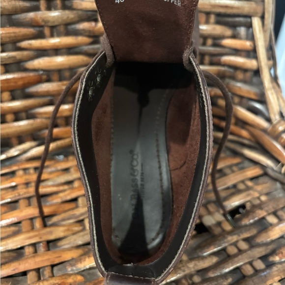 G.H. Bass & Co. Women's Brown Lace Up Boots . Never worn ! - Picture 12 of 15